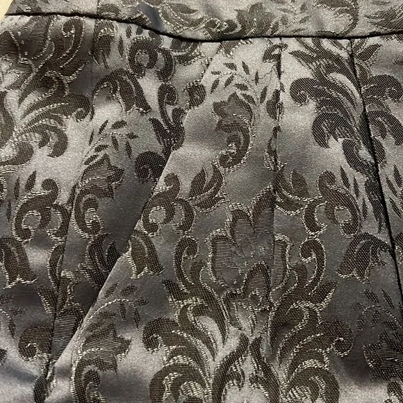 Ann Taylor gray damask skirt with pockets! - Picture 8 of 8